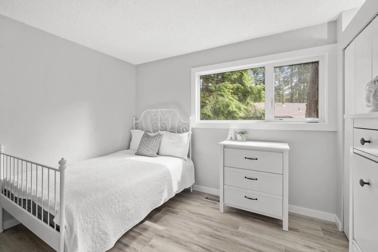 North Van West Coat Modern6