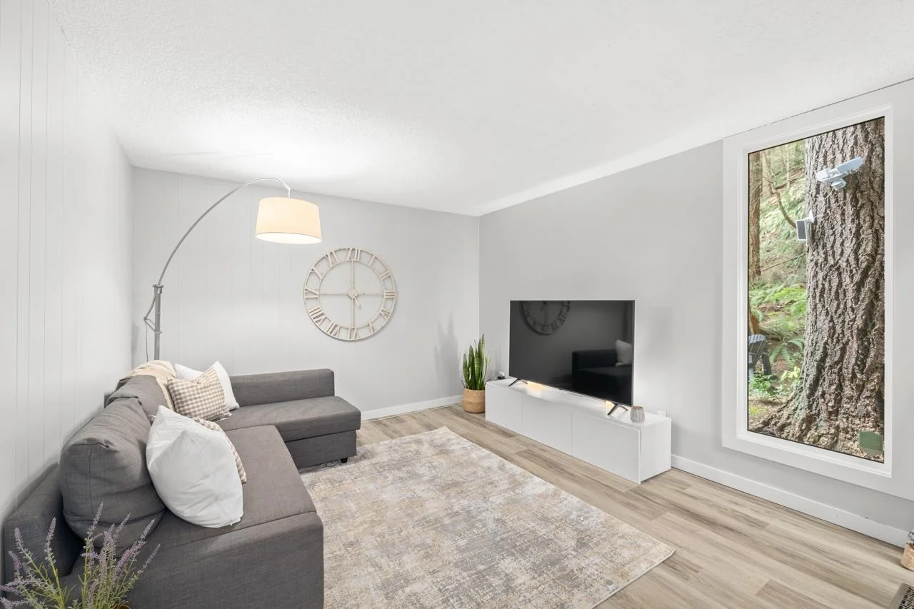 North Van West Coat Modern7